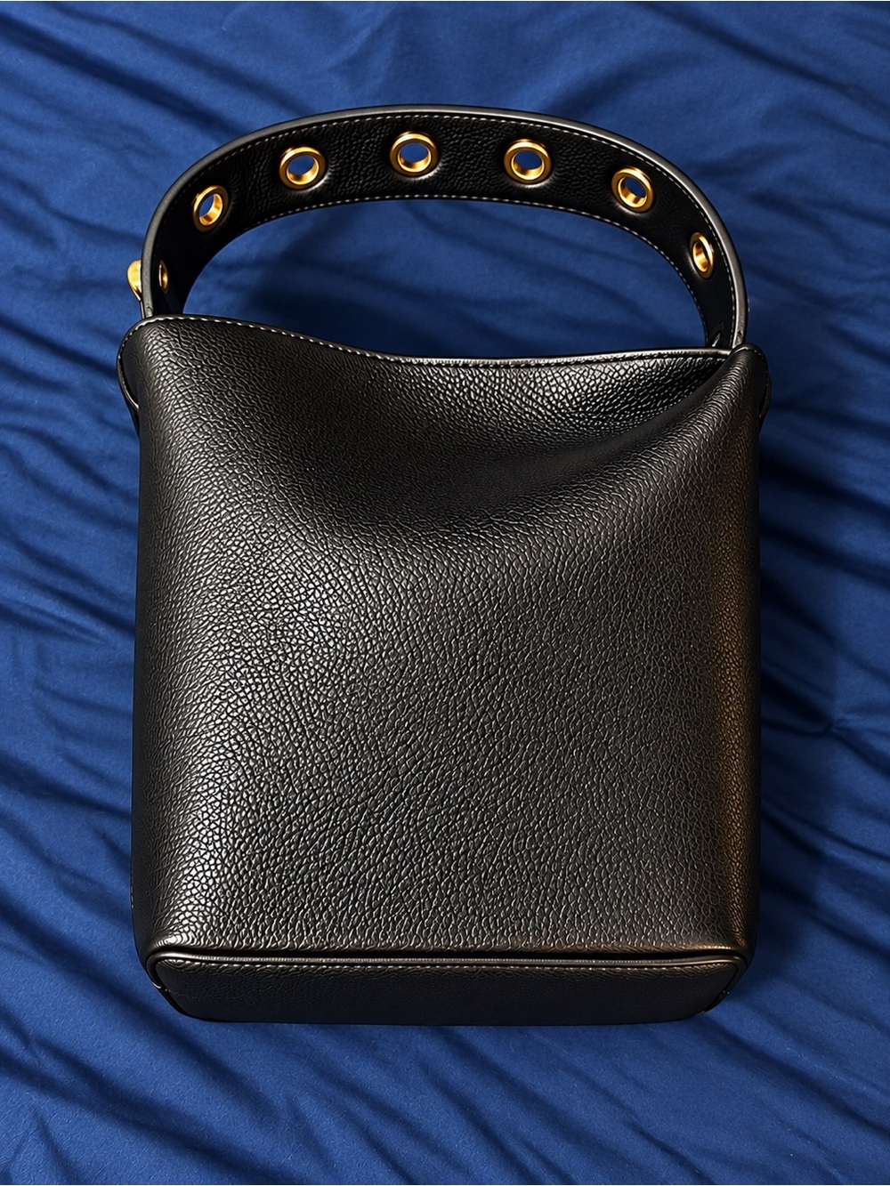 Black  studded-Handle Bucket Bag. Brand new with tags. Universal Thread